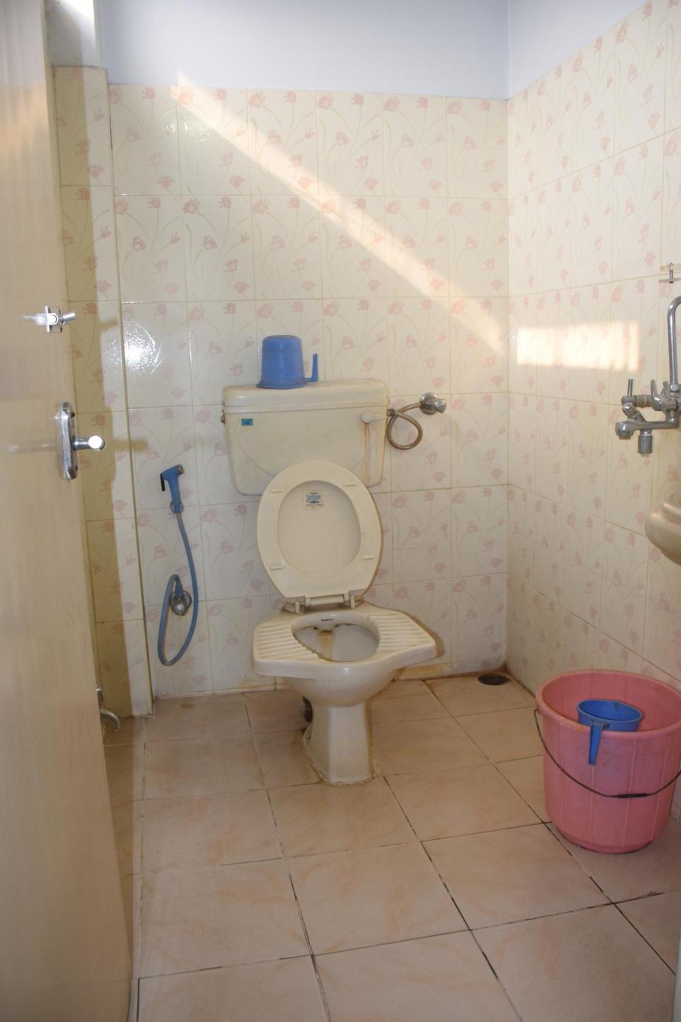 Starline Hotel アガルタラ エクステリア 写真