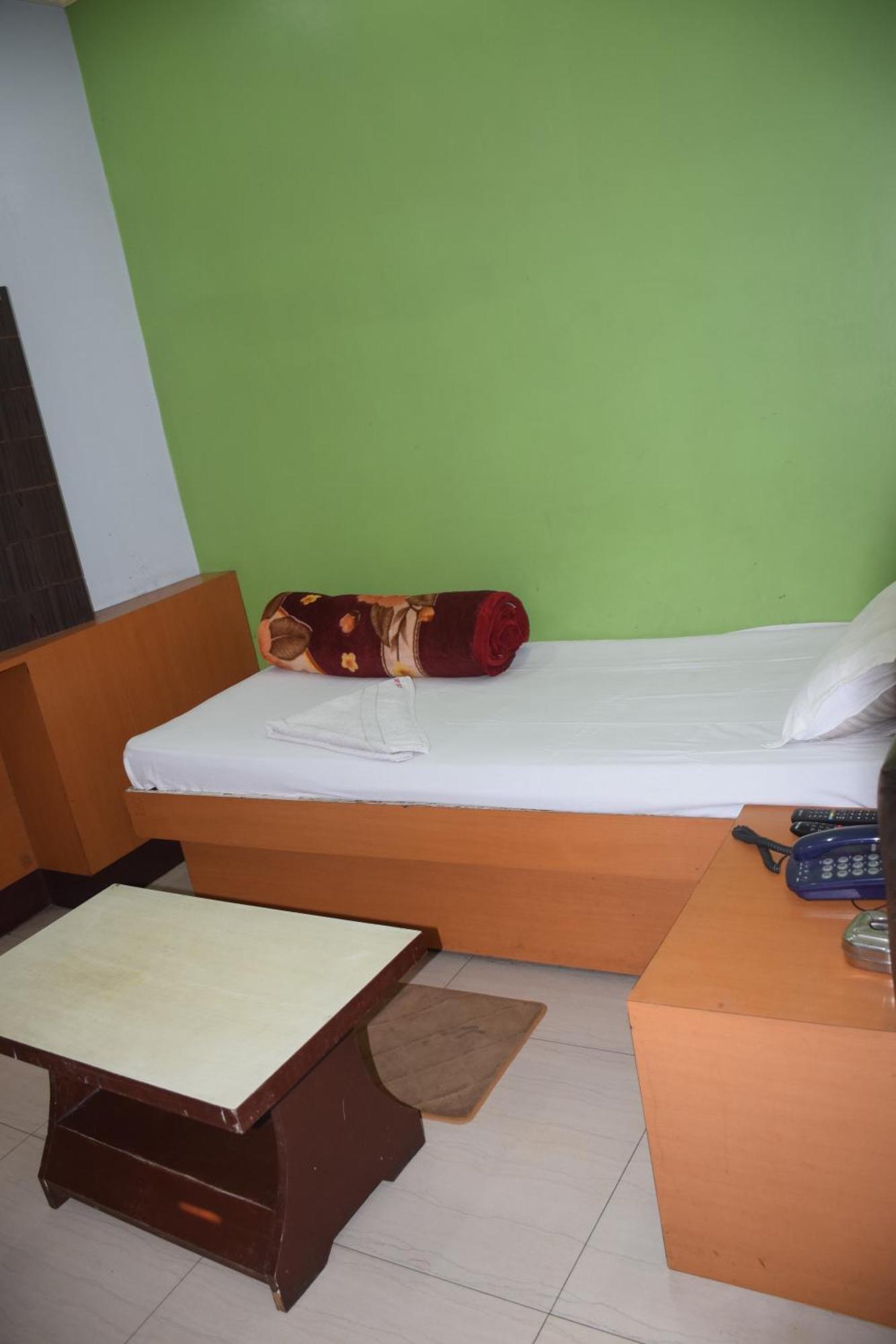 Starline Hotel アガルタラ エクステリア 写真